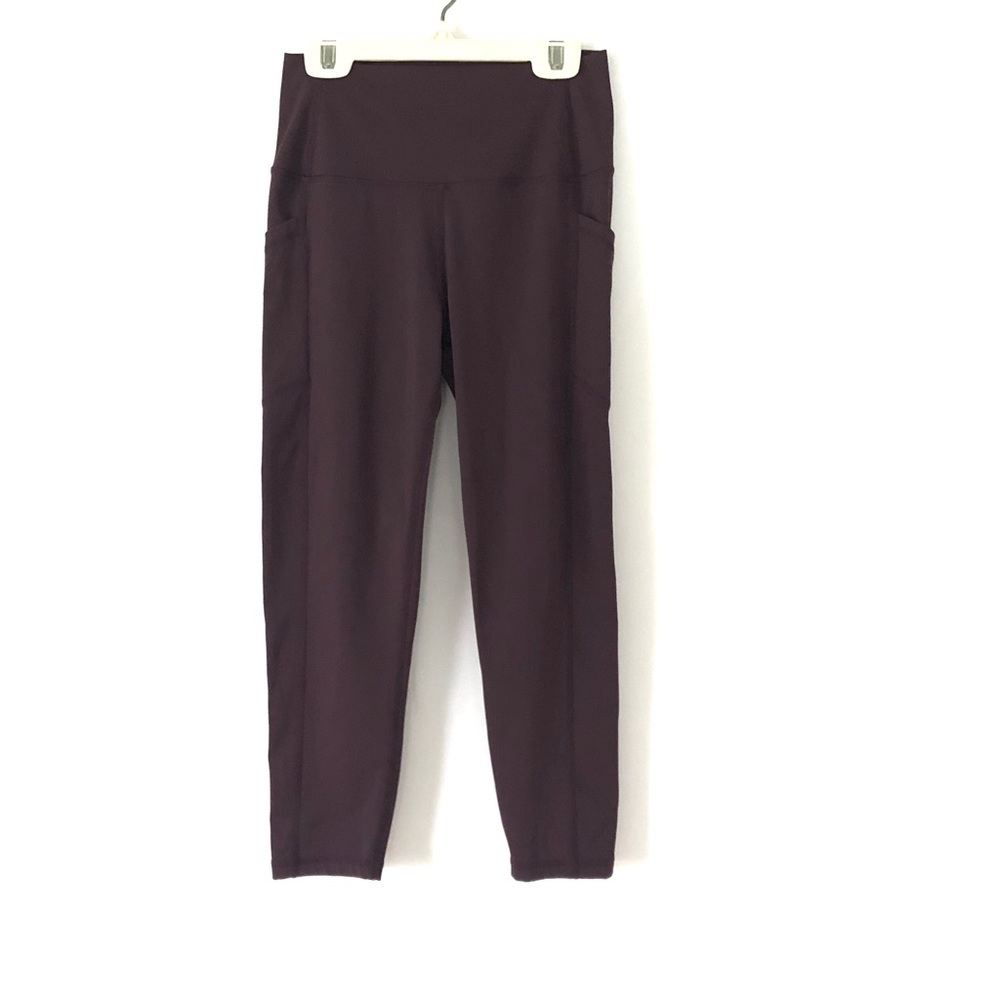 Zyia Active Women’s Light N Tight Leggings Size 4 Purple Capri Cropped Pockets